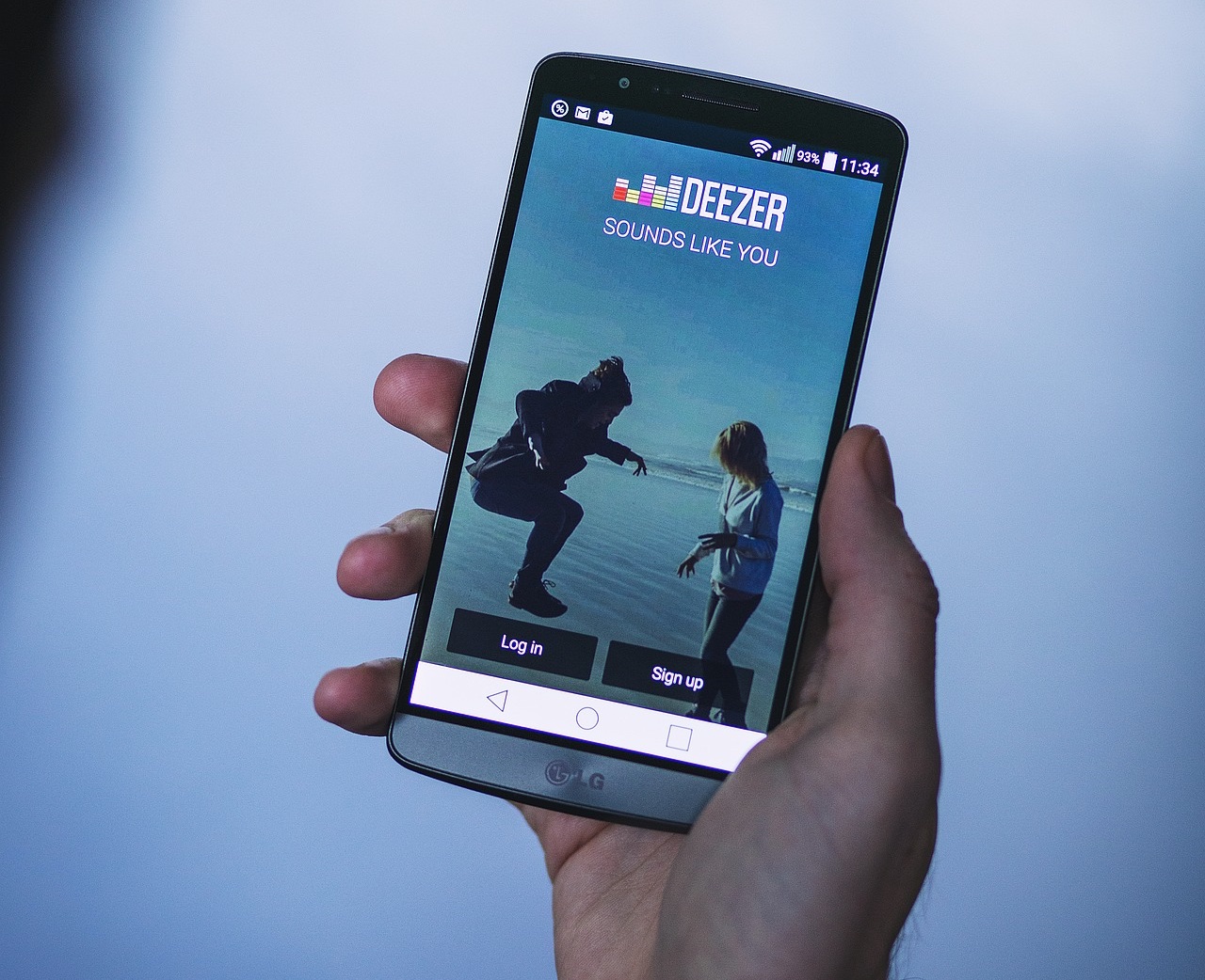 Valorisé à 1 milliard d'euros, Deezer veut s'imposer au Moyen-Orient