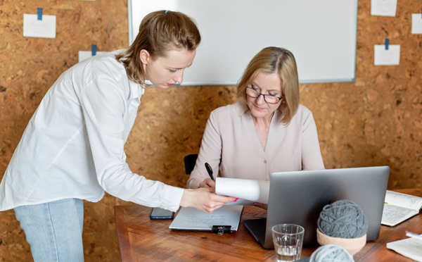 Inégalités salariales et parcours professionnels : les femmes cadres toujours pénalisées